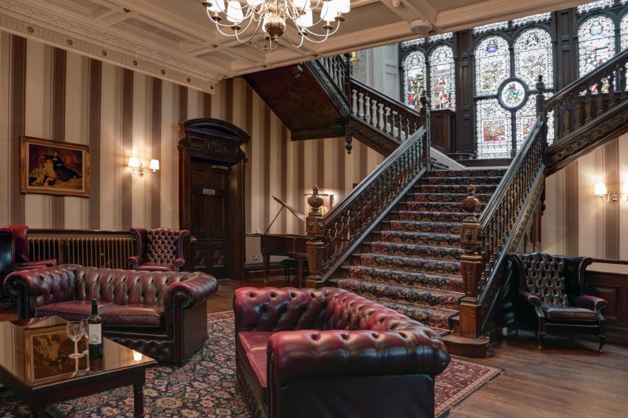 Burnley North Oaks Hotel And Leisure Club Экстерьер фото