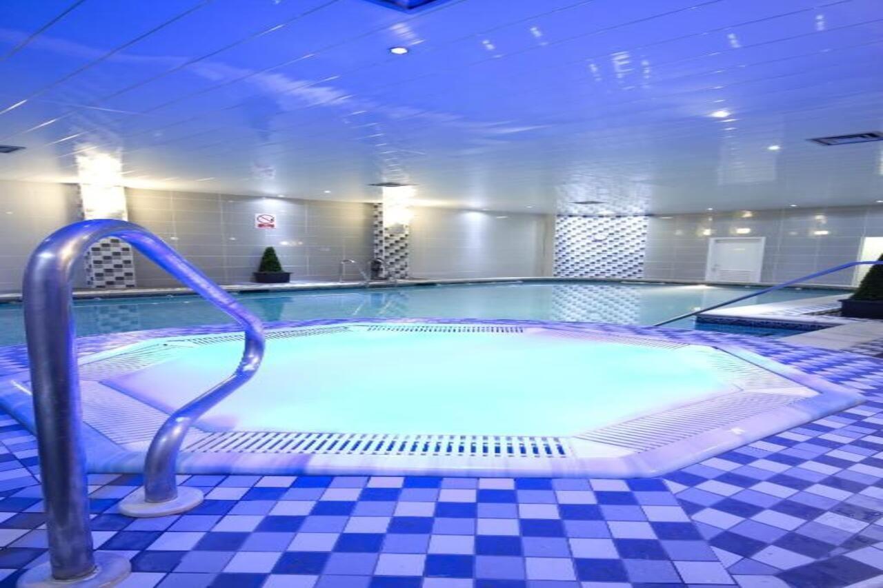 Burnley North Oaks Hotel And Leisure Club Экстерьер фото
