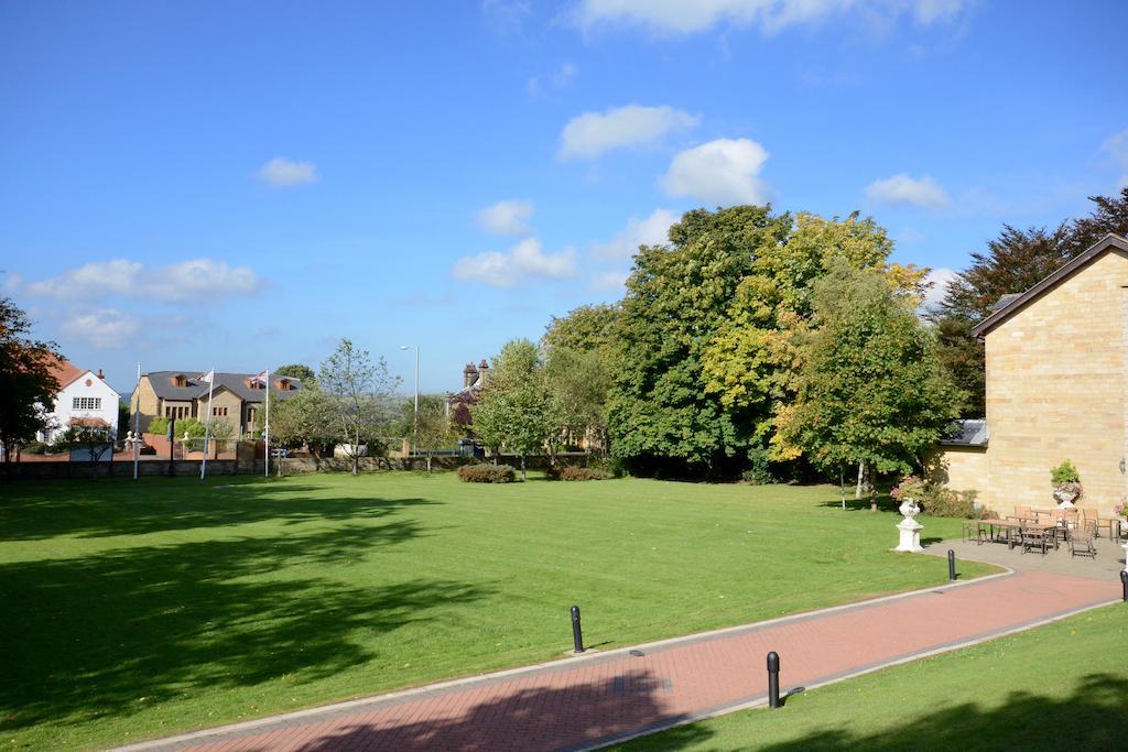 Burnley North Oaks Hotel And Leisure Club Экстерьер фото