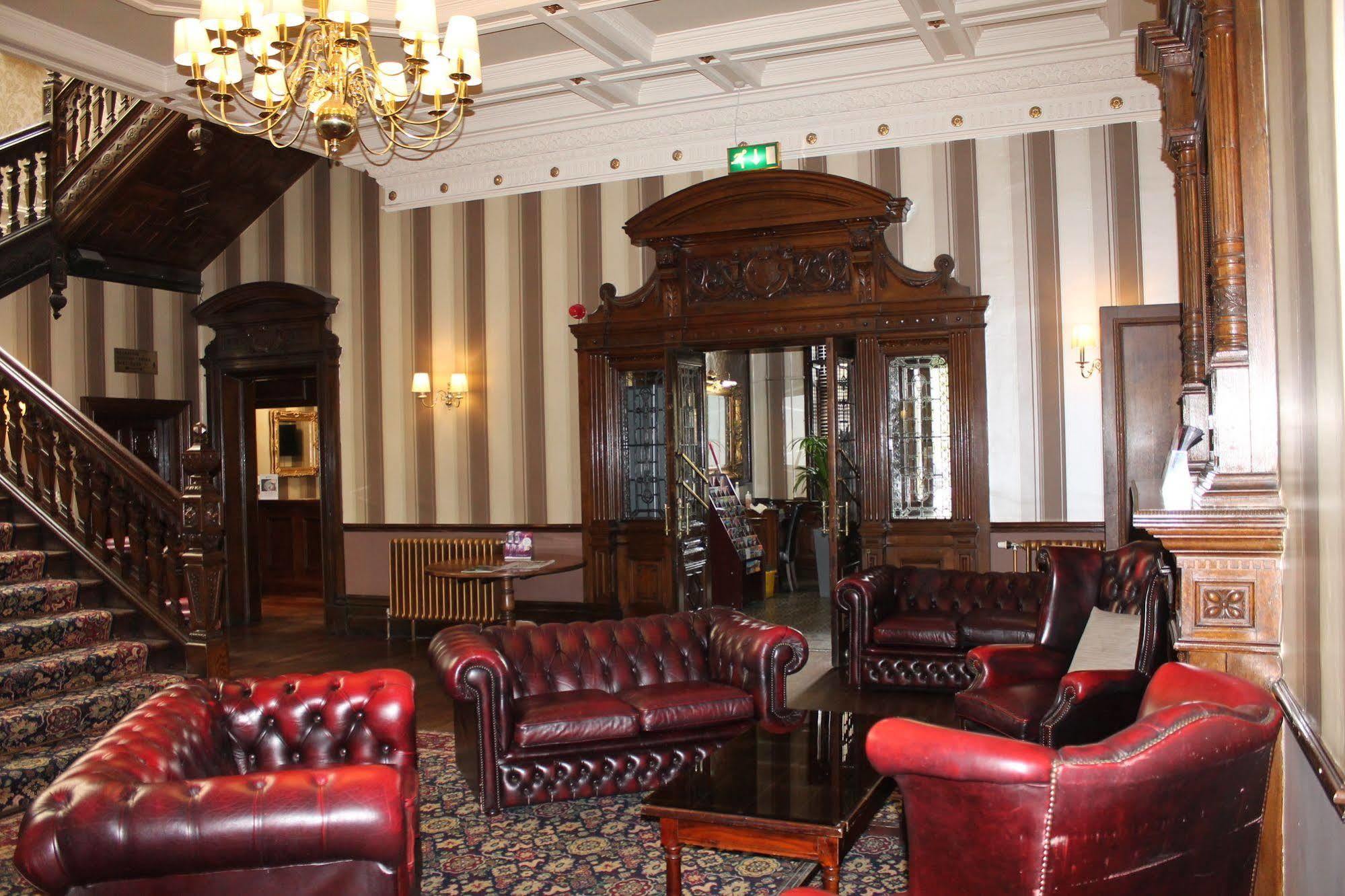Burnley North Oaks Hotel And Leisure Club Экстерьер фото